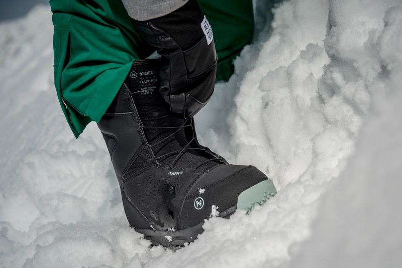 Nidecker Women's Cascade BlackSnowboardspecialist van Sideways aan het woord