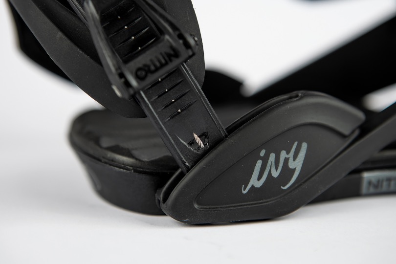 Nitro Ivy Ultra BlackSnowboardspecialist van Sideways aan het woord